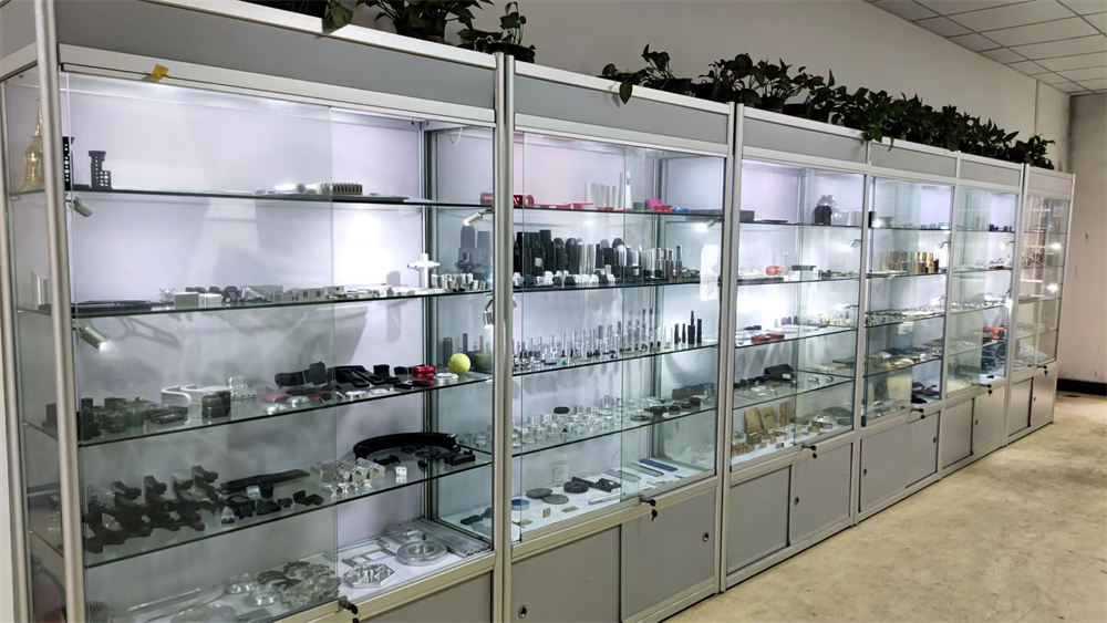 Dongguan Yuan Qian Hardware & Plastic Products Co., Ltd. Adjusting feet