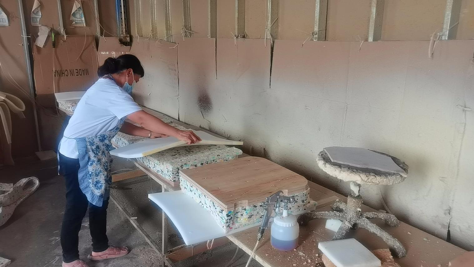 Henan Corona Technology Co., Ltd. Beauty Bed