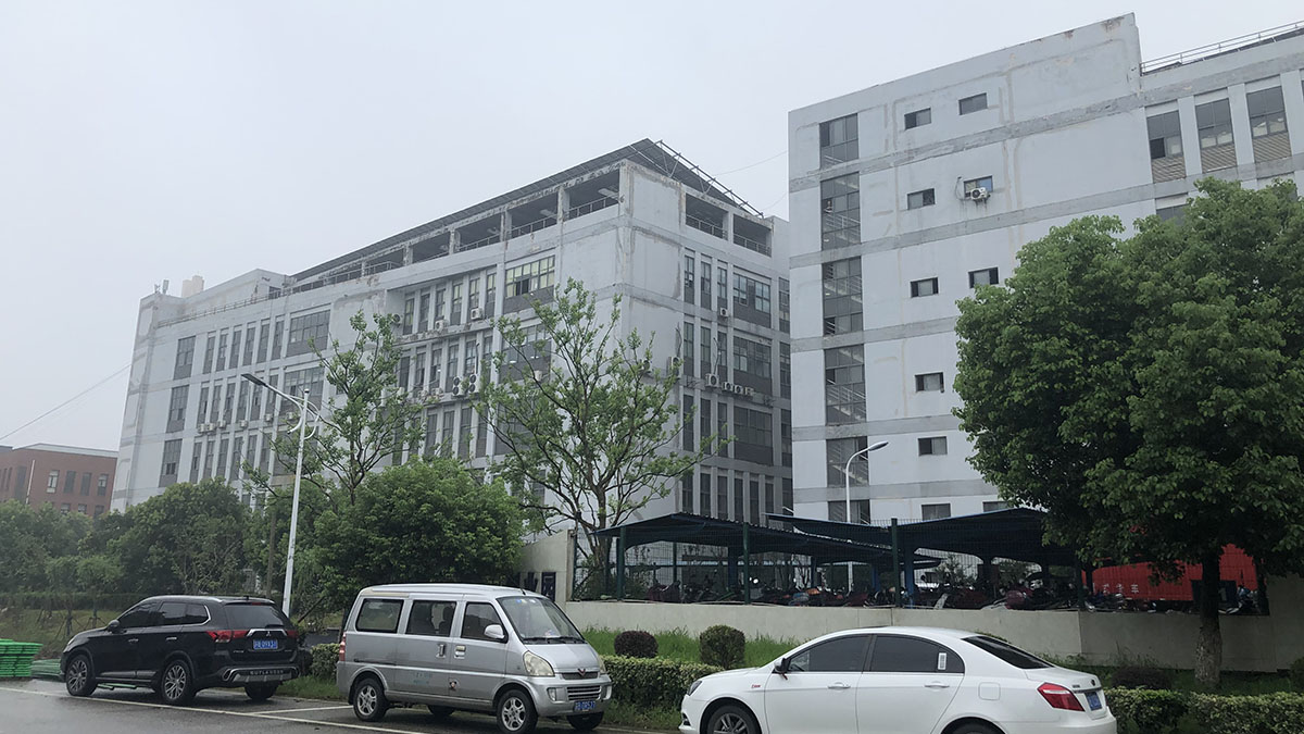 Henan Hyway Industrial Equipment Co., Ltd. Vibrating Screen Separator Machine