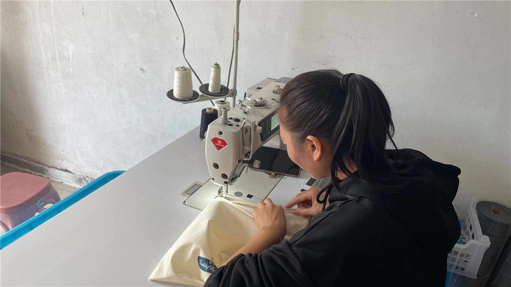 Cangnan Xiangqun Bags Co., Ltd. Cooler Bag