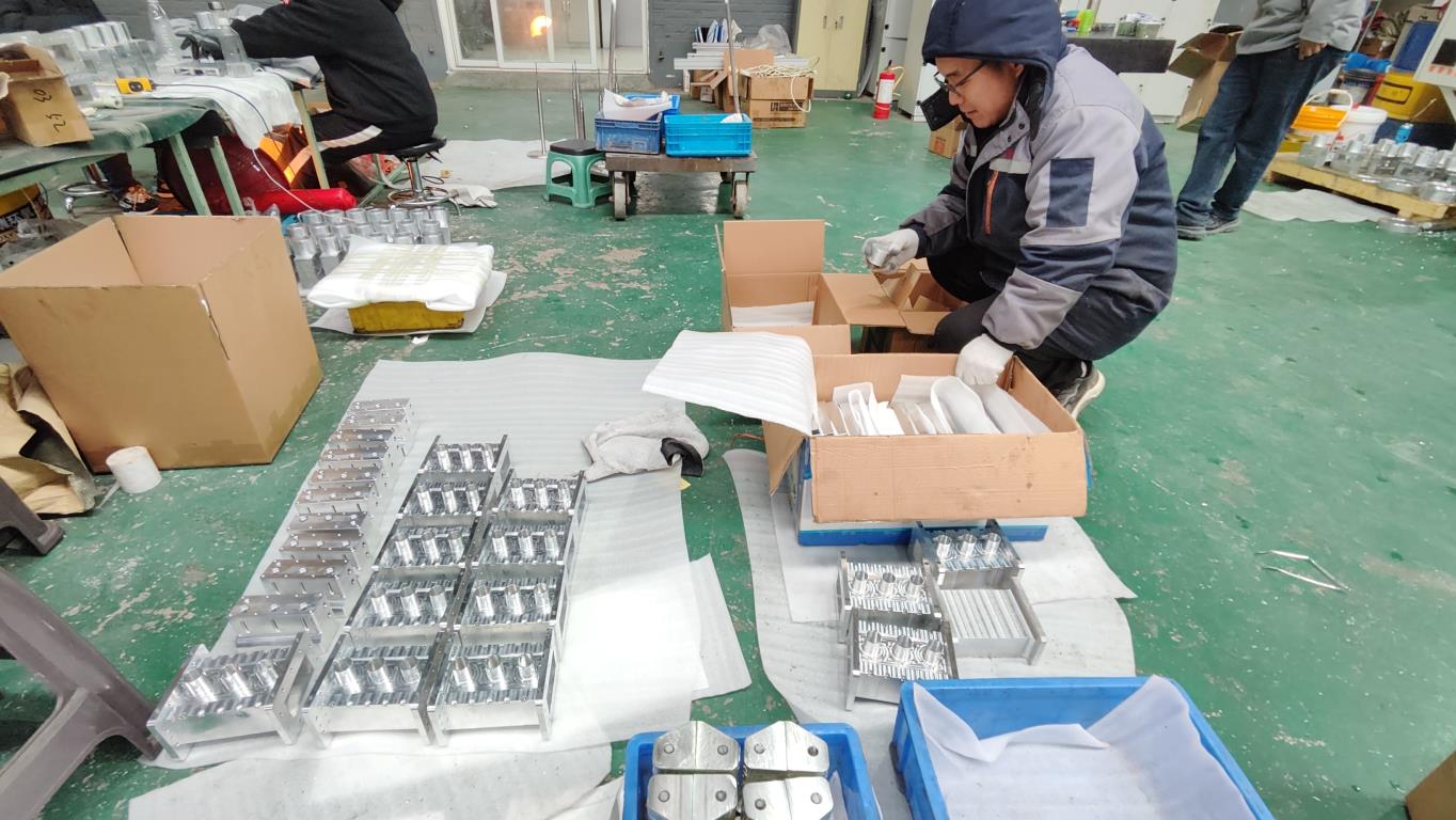 Zhengzhou Hepeng Precision Machinery Equipment Co., Ltd. factory image 5