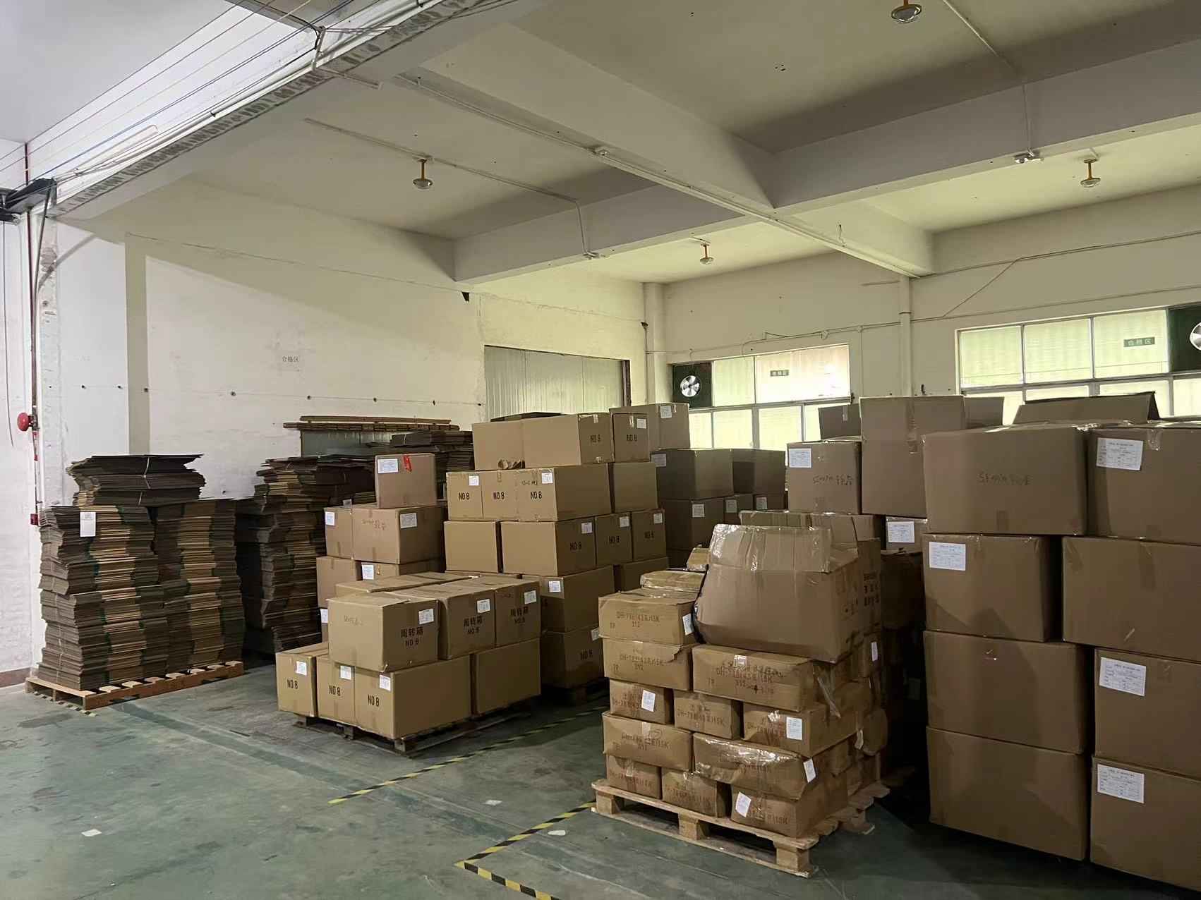 Shenzhen Qianbi Biotech. Co., Ltd. eyeshadow