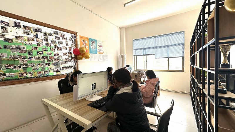 Pujiang Jingni E-Commerce Co., Ltd. Hot Fix Rhinestone