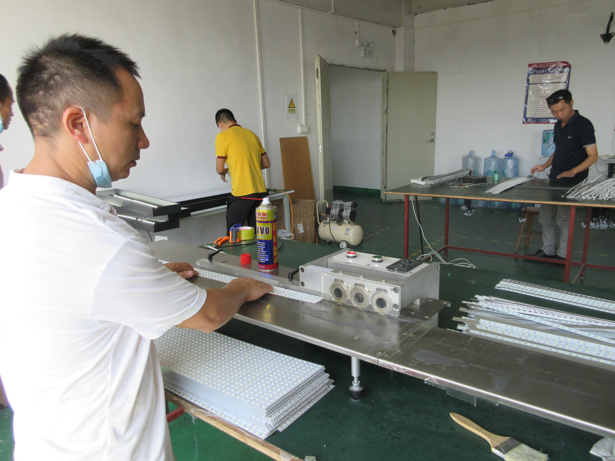 Shenzhen Ruimingliang Photoelectric Co., Ltd. Track Light