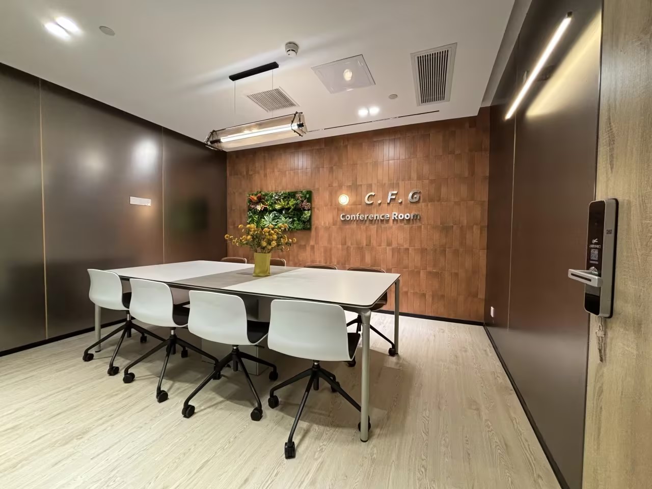 Guangzhou Lanqi Trading Co, Ltd. Leather Shoes