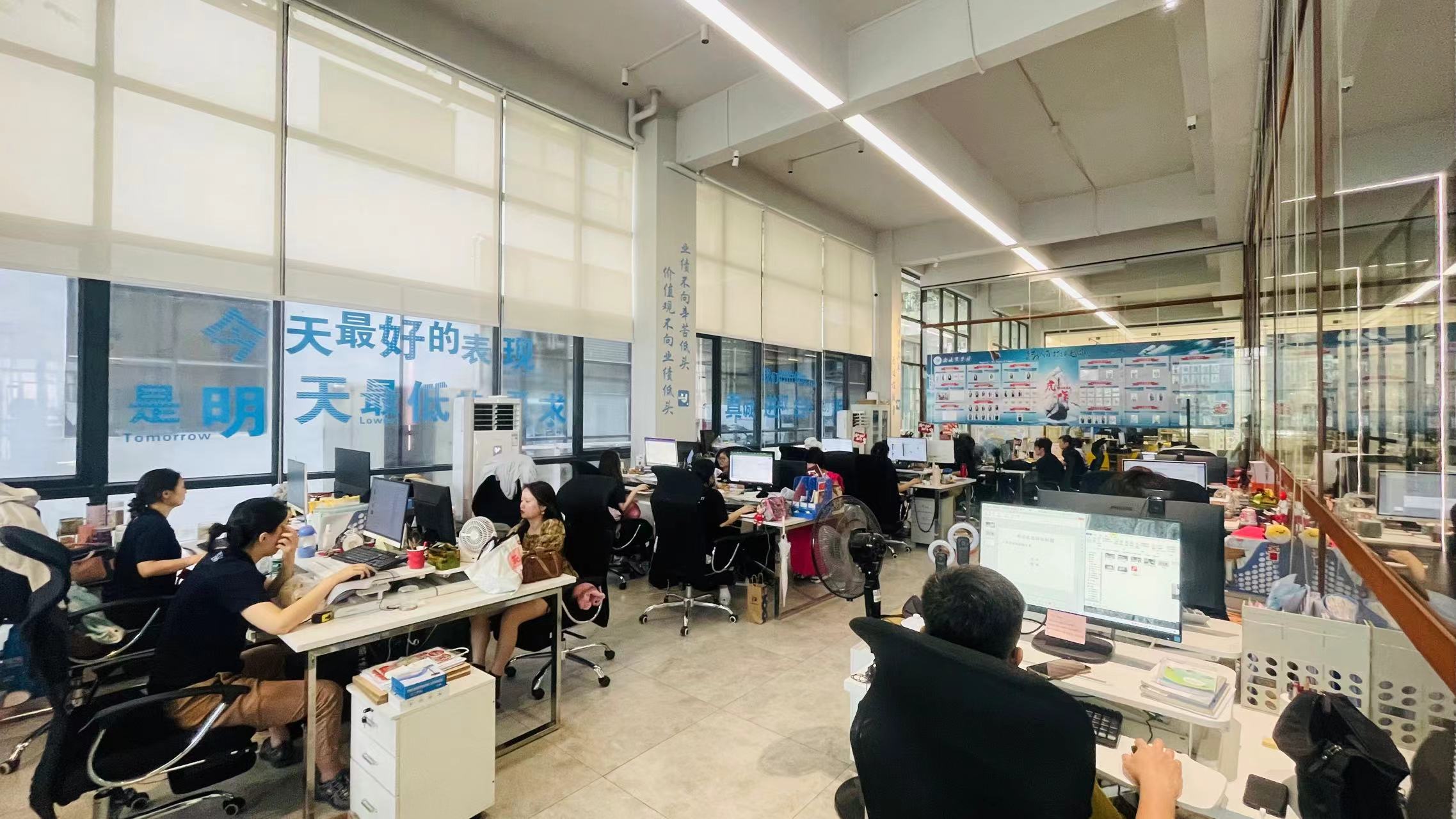 Guangzhou Super U Shop Fitting Limited Display Racks