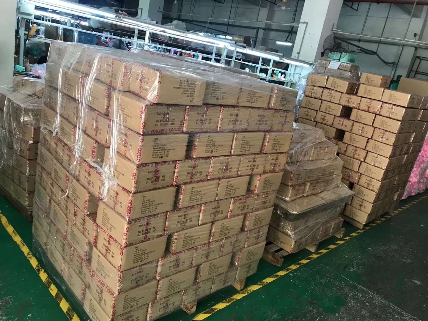 Yiwu Lilong Ornaments Co., Ltd. Woven bracelet