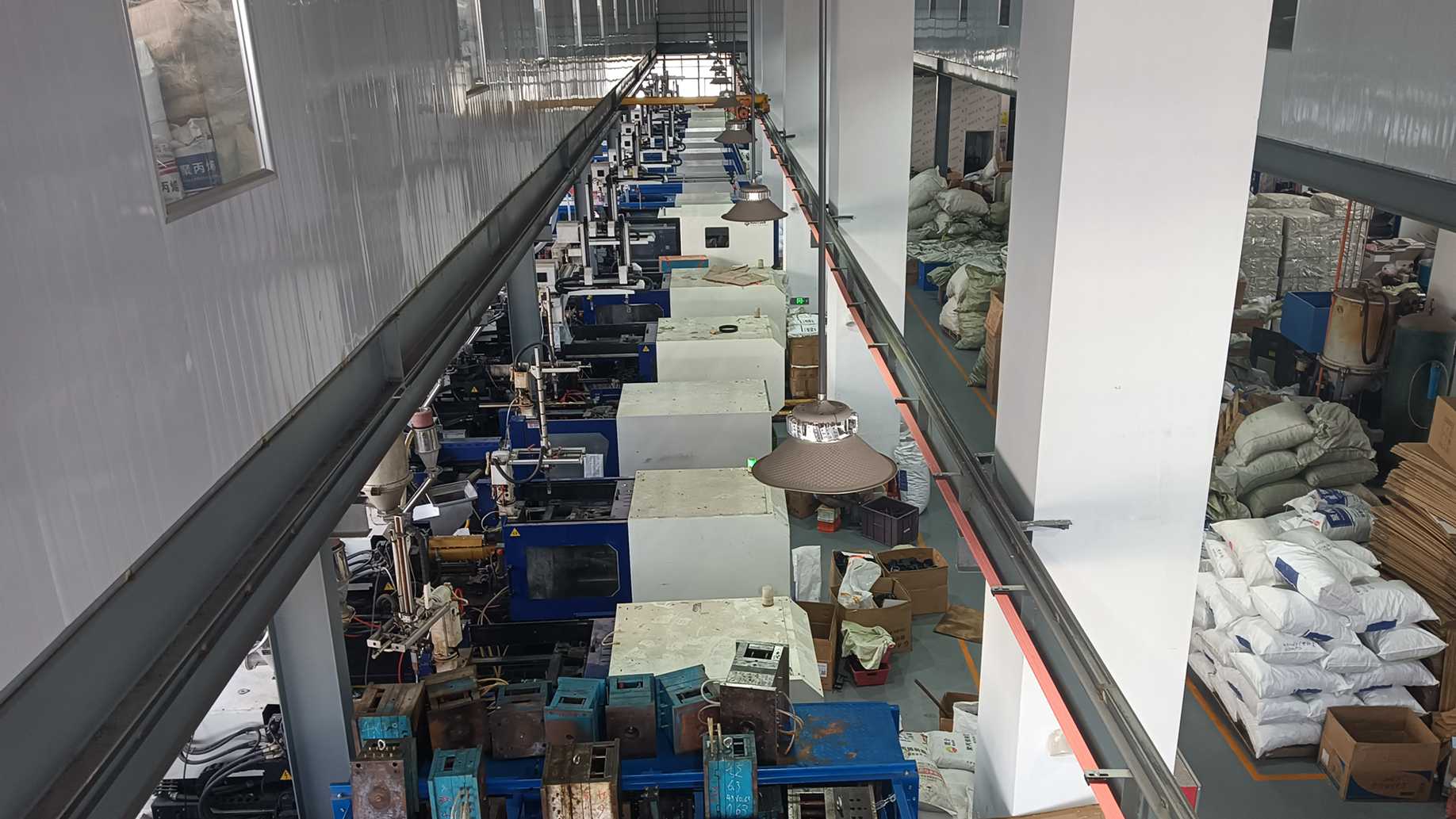 Yiwu Fuguang Plastic Products Co., Ltd. Plastic Storage Boxes