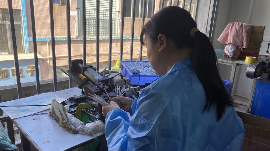 Dongguan Daguaika Electronics Co., Ltd. MFI Cable