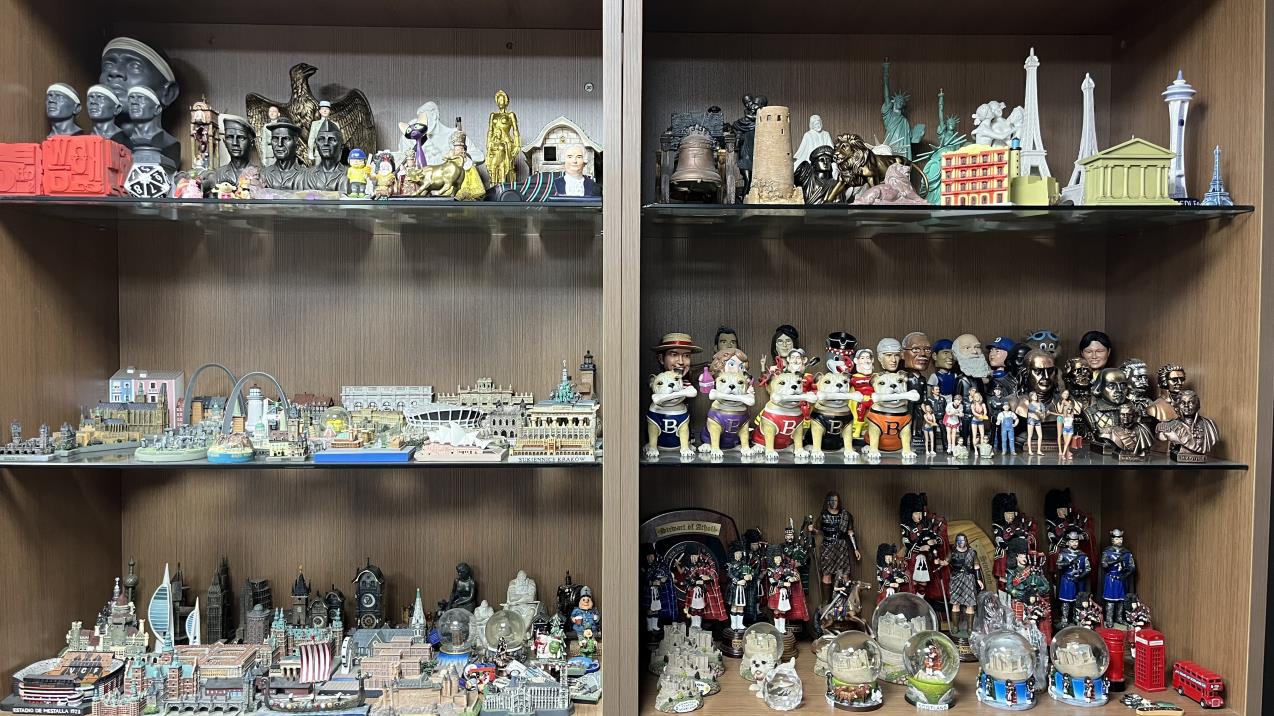 Xiamen Rising Chance Co., Ltd. Polyresin Crafts
