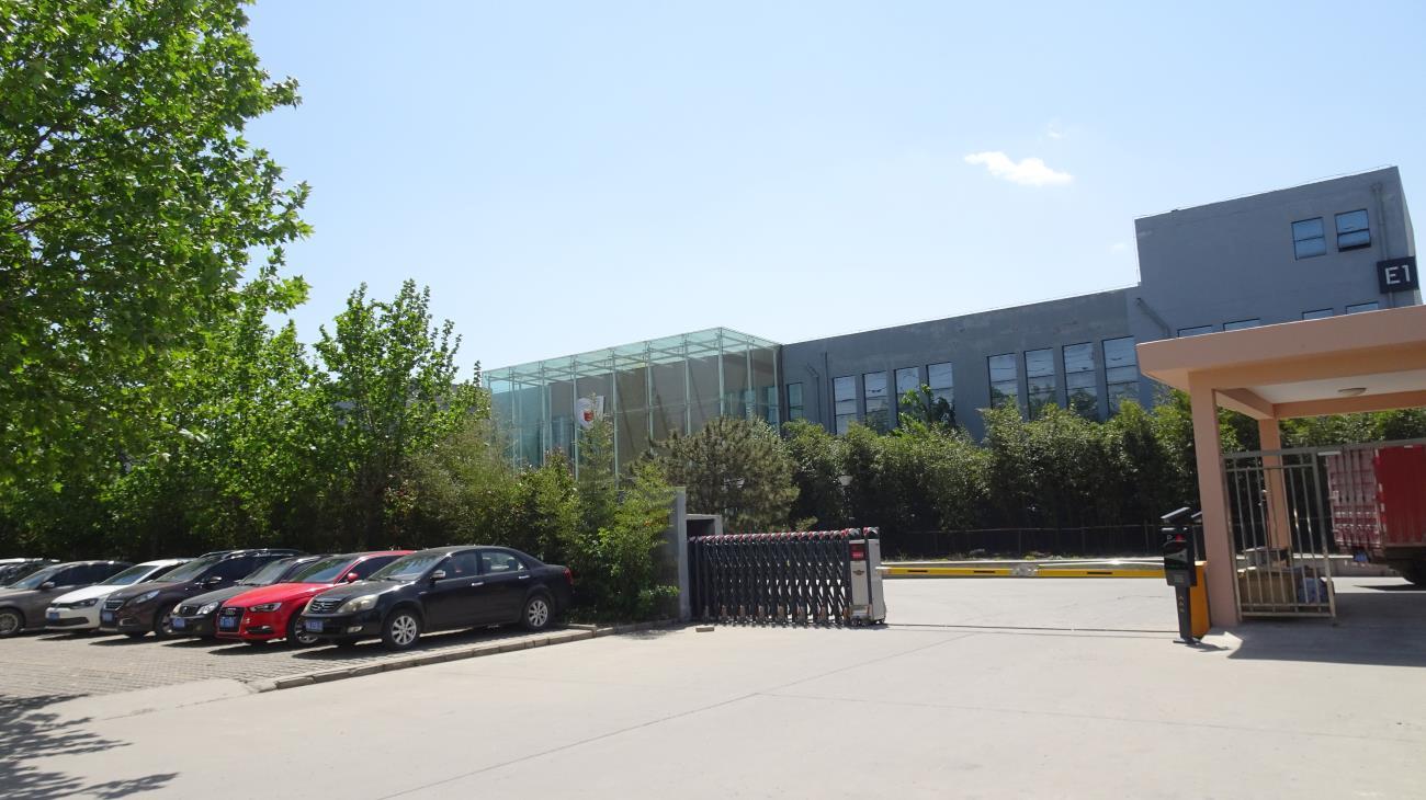 Shijiazhuang Changhong Building Decoration Engineering Co., Ltd. Supermarket Shelves