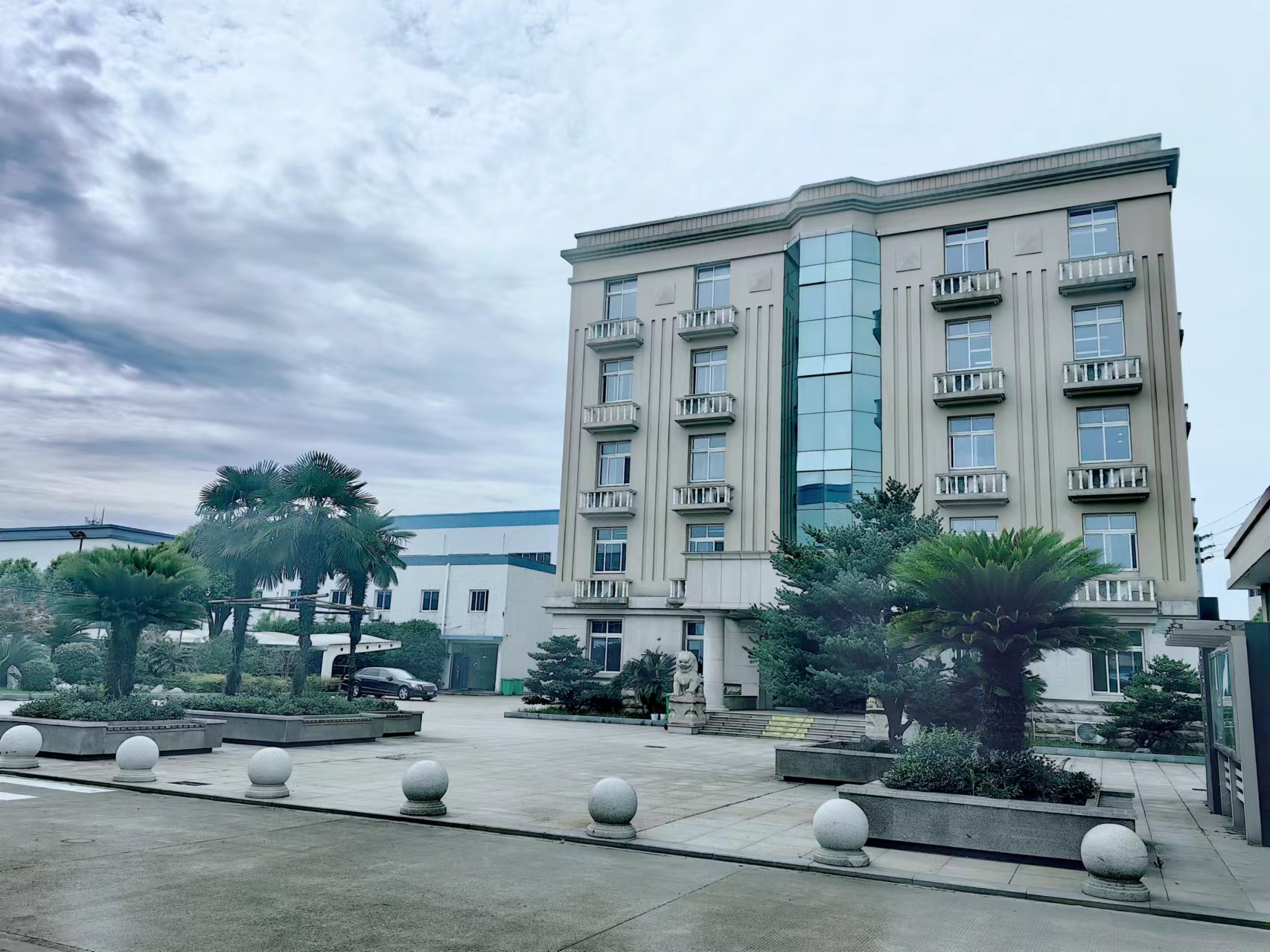 Ningbo Jingneng Trading Co., Ltd. PLASTIC PROCESSING MACHINERY