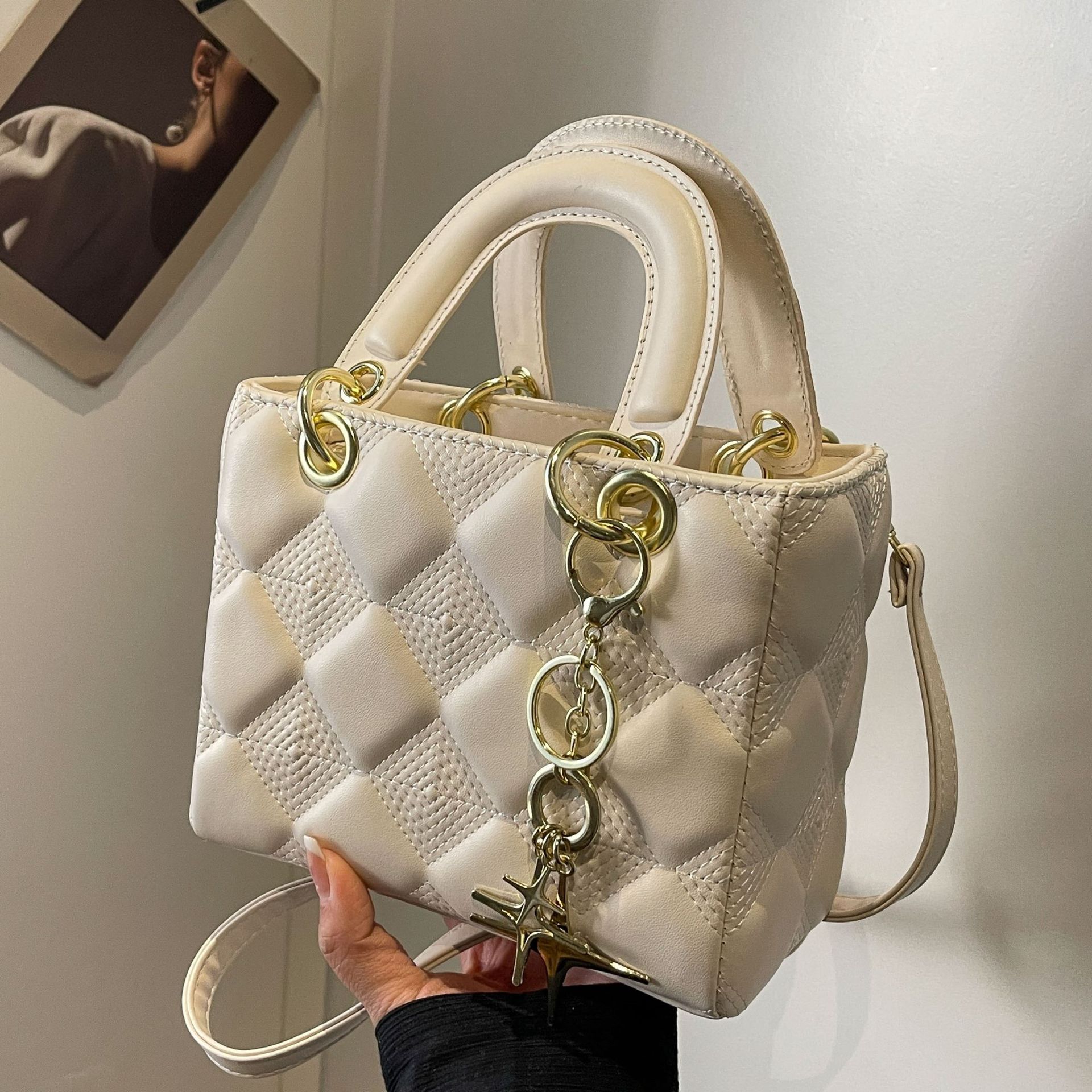 Yiwu Peihong Luggage Co., Ltd. 2024 Popular Fashion Luxury Diamond Grid Handbag Pu Leather High-quality Women's Party Versatile Shoulder Bag Crossbody Bag