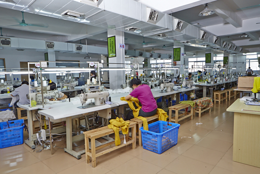 Xiamen Aoluomeng Network Technology Co., Ltd. T-shirt