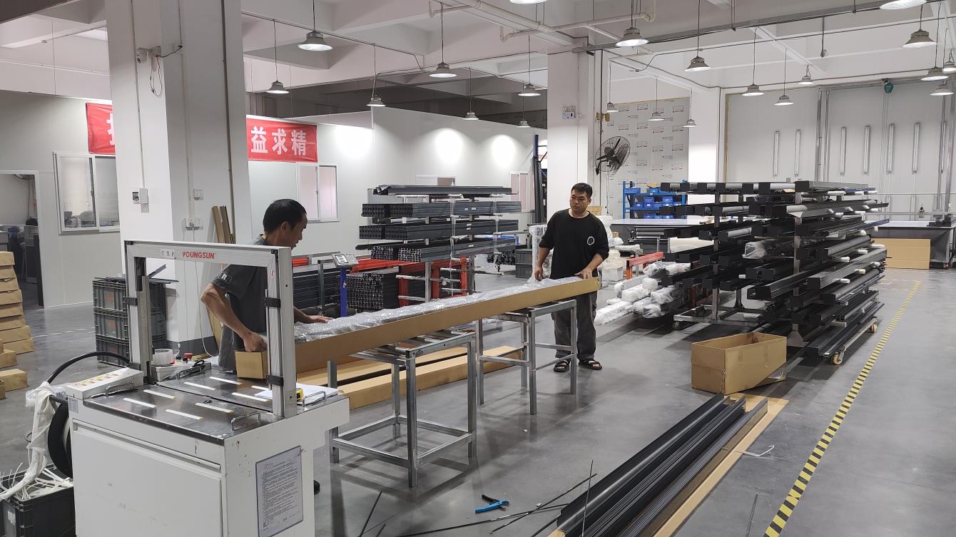 Guangdong Grand Homedecor Technology Co., Ltd. Aluminum Shutters