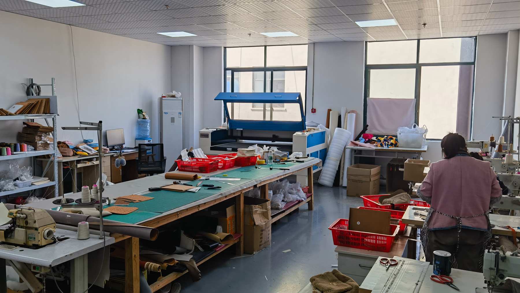 Yiwu Rishang Bag Co., Ltd. Backpacks