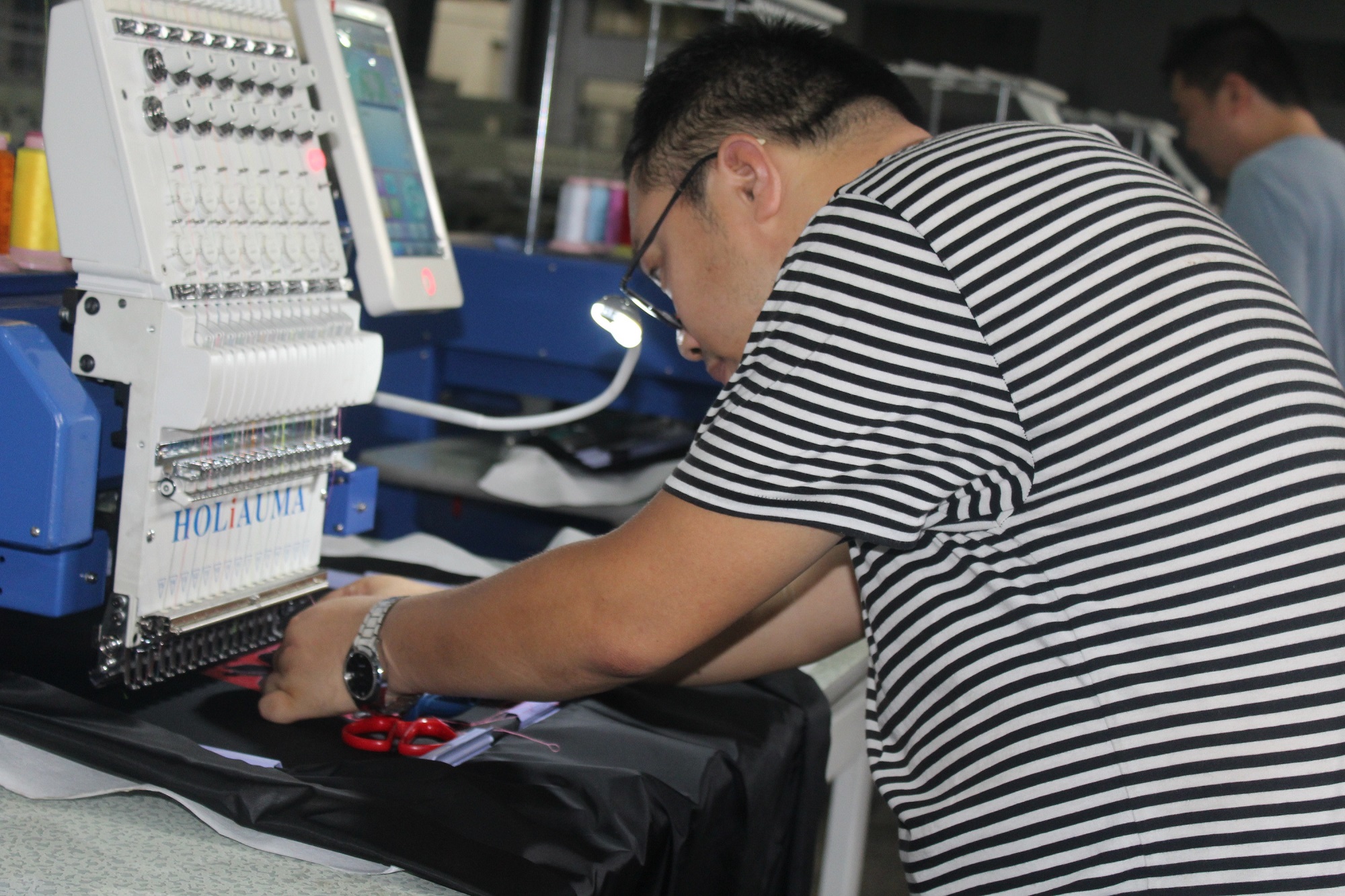 Guangdong Xiaomoshan Machinery Manufacturing Co., Ltd. multi-head embroidery machines