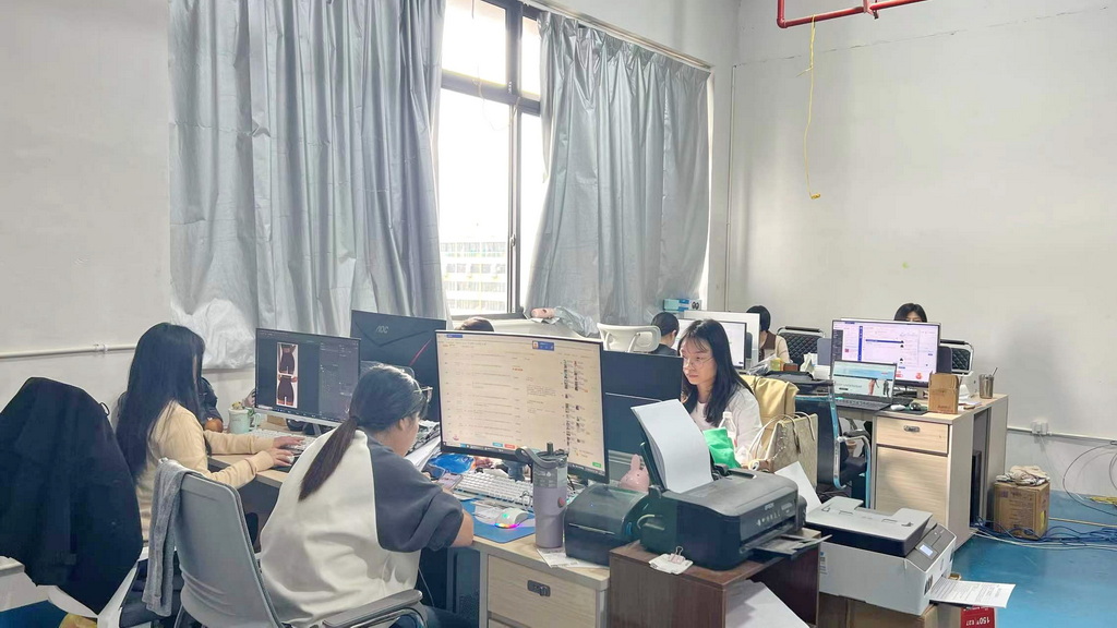 Dongyang Yucai Clothing Co., Ltd. Seamless Yoga Pants