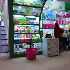 Shantou New Creative Plastic Co., Ltd. Plastic Water Bottles