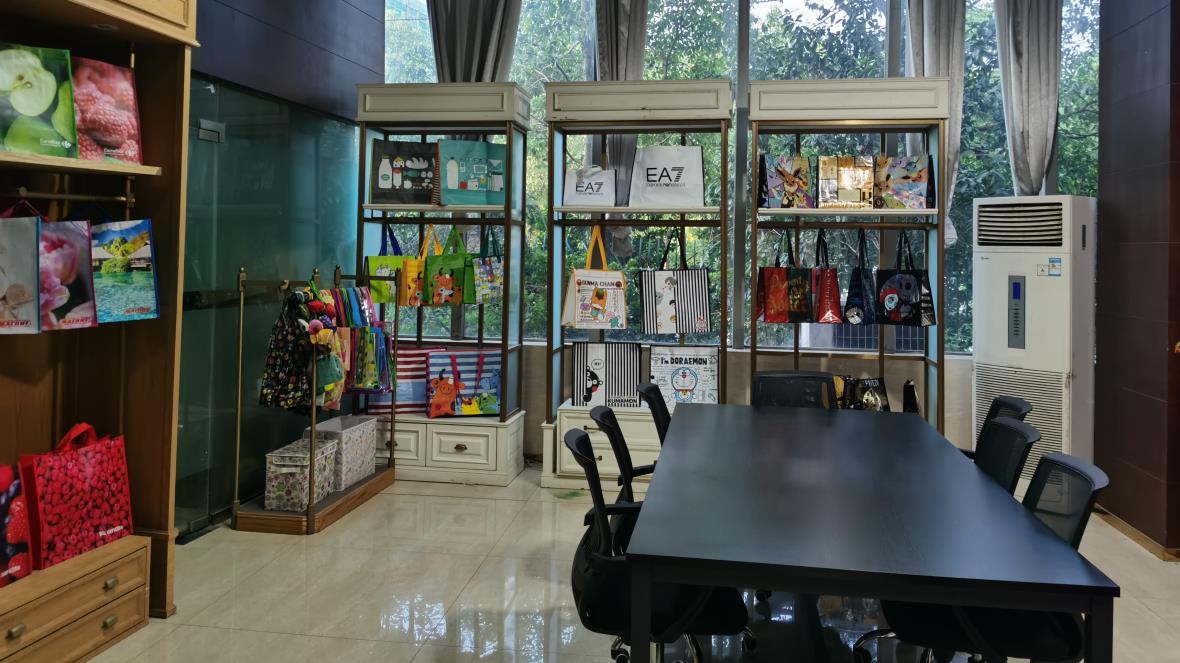 Cangnan Color Bag Co., Ltd. Non Woven Bags