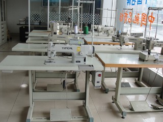 Dongyang Dongyi Clothing and Sewing Machinery Market Co.,Ltd. Industrial Sewing Machine