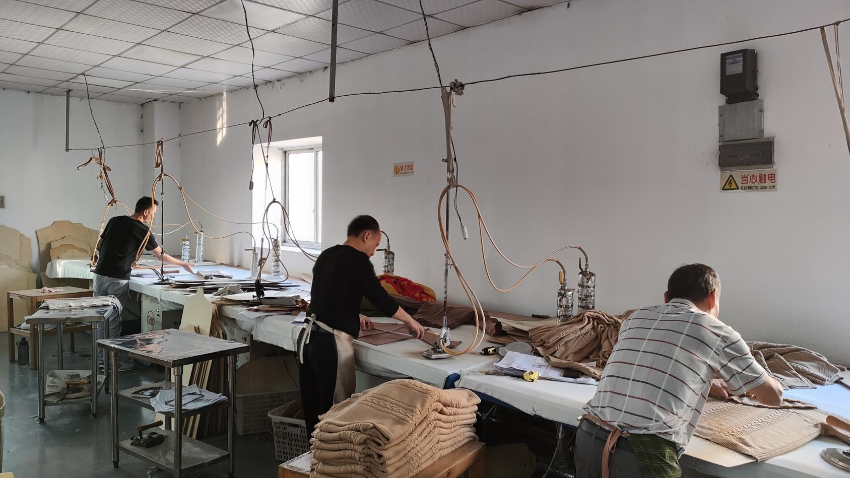 Guangzhou Shangsi Fashion Co., Ltd. factory image 5