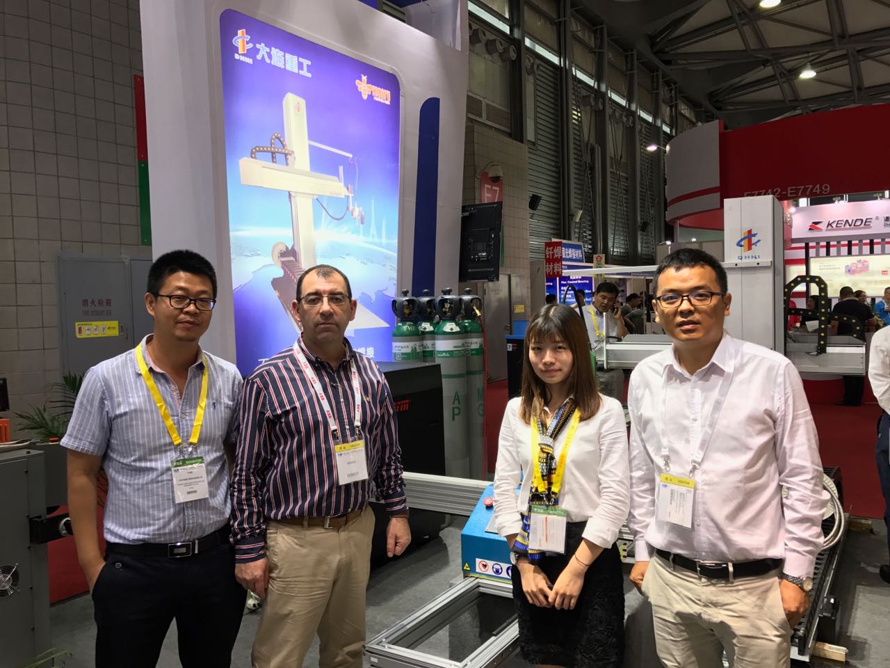 Dalian Fyeboon Technology Co., Ltd. Gantry CNC Cutting Machine