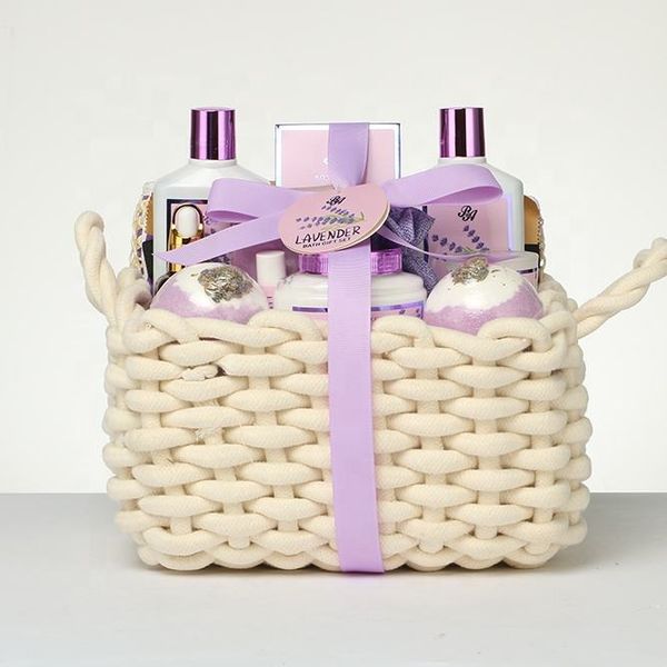 Wholesales factory price Custom Purple lavender fragrance basket Bathing set shower gel home spa bubble bath body lotion OEM&ODM