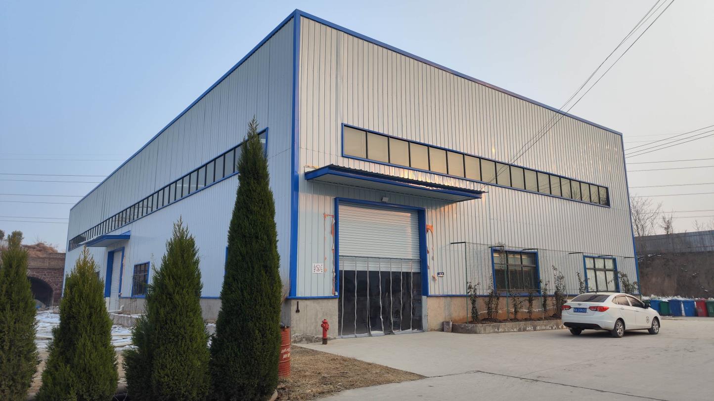 Henan ManLin Sports Product Co., Ltd. Skis