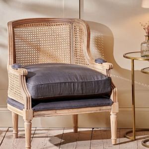Premium Quality Purely Handmade Antique Design French Rattan Back Living Room Arm Chair Luxury Wooden Single Sofa Chairs Bulk