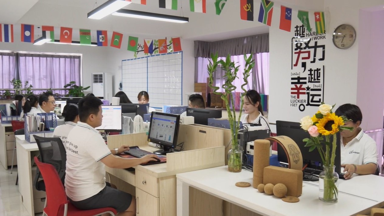 Hunan Greenleader Sports Co., Ltd. Suede Yoga Mat