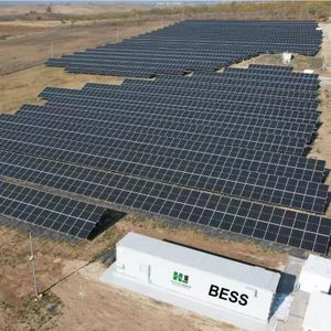 1MWh 2Mwh Roof mounted solar panel system wind solar energy system for electric charge container