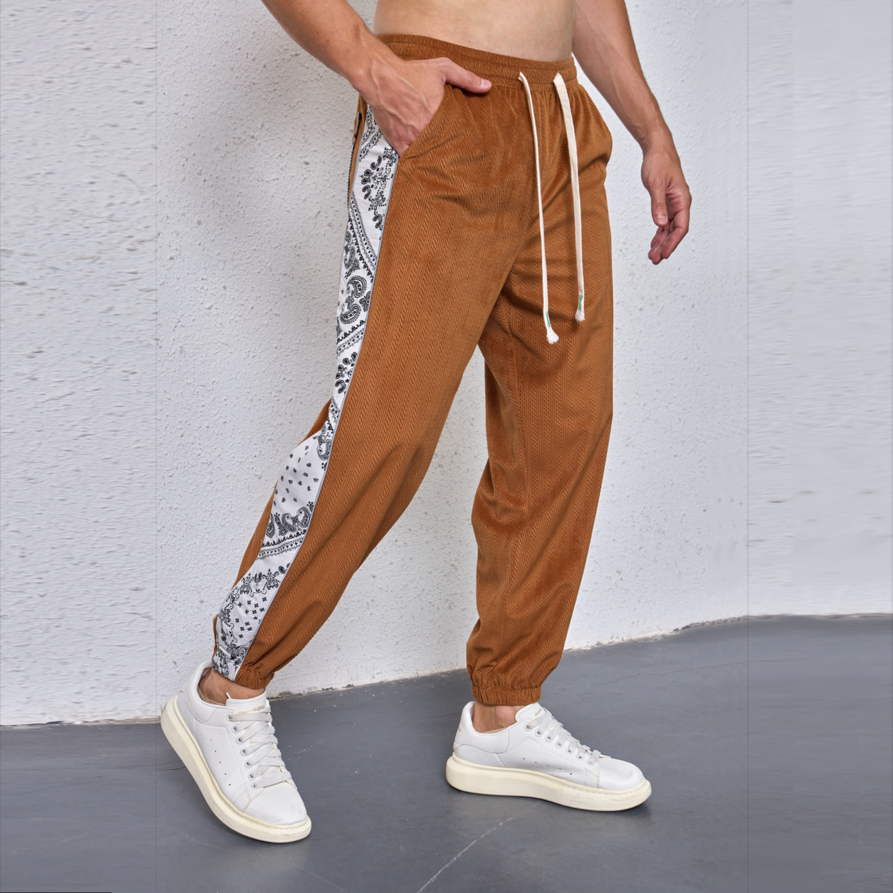 Changsha Shize Supply Chain Co., Ltd. Spring & Fall Fashion Men's Regular Fit Paisley Print reflective Strips Jogger Pants