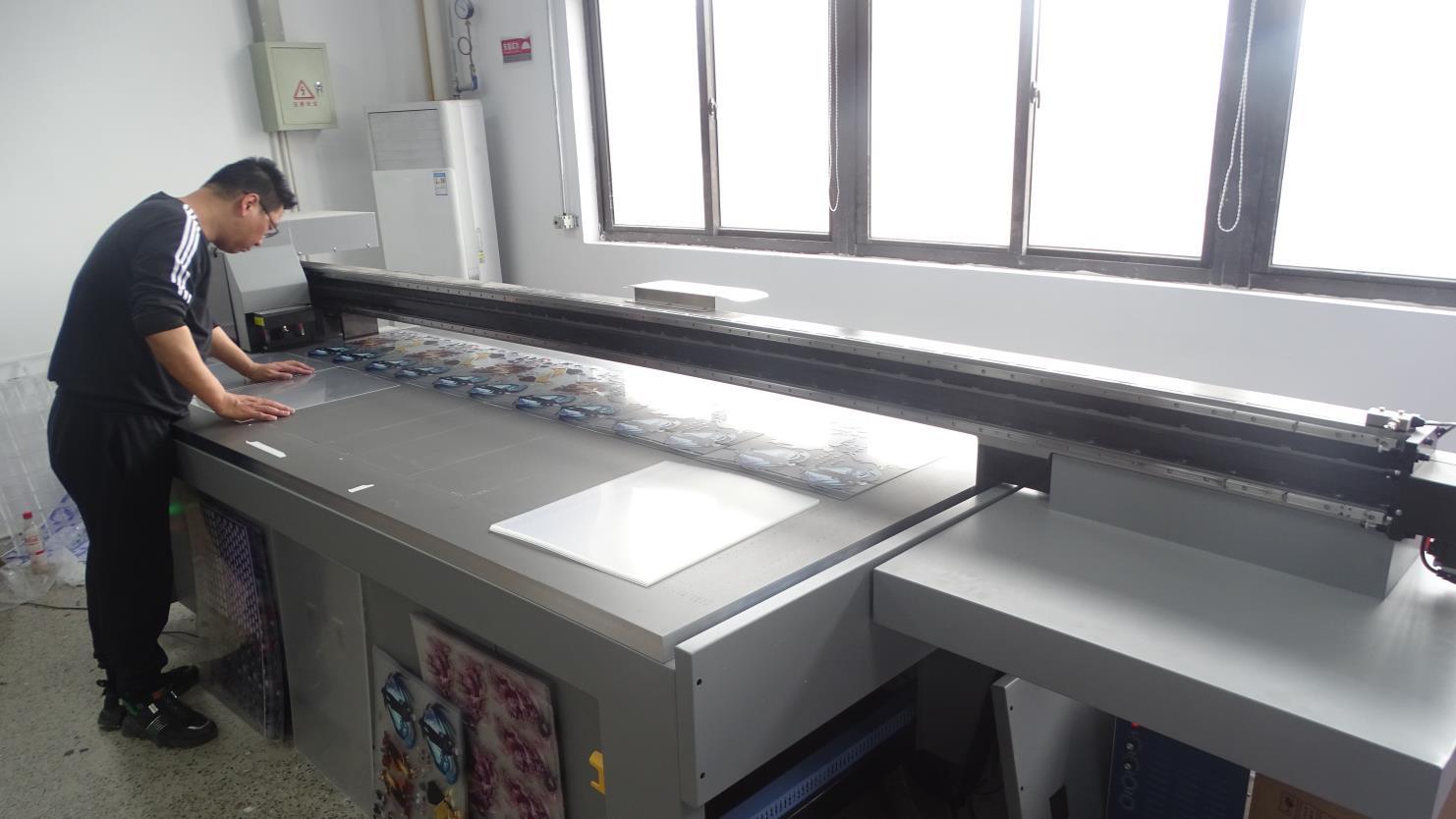 Wenzhou Hangchen Crafts Co., Ltd. Acrylic standee
