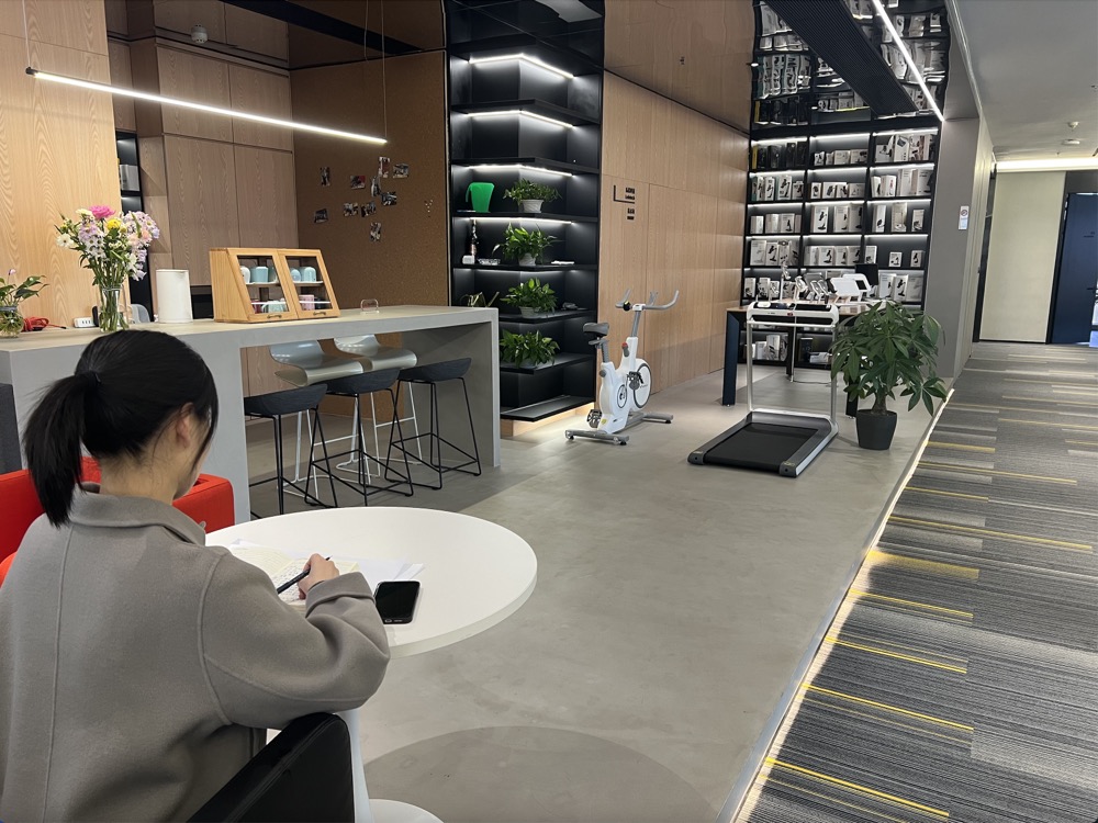 Ningbo Lede Computer Technology Co., Ltd. factory image 3