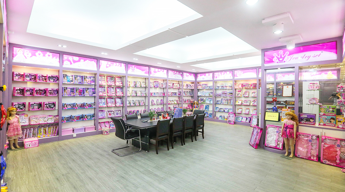 Shantou Chenghai Huanuo Intelligent Technology Co., Ltd. Girl Make Up Toys