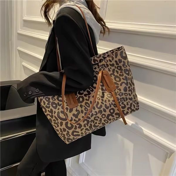 Wholesale price Famous Brand Elegant Cheetah Design Crossbody Bag Mini Shopping Tote Women Bag Snake Pattern Luxury Leather Bag