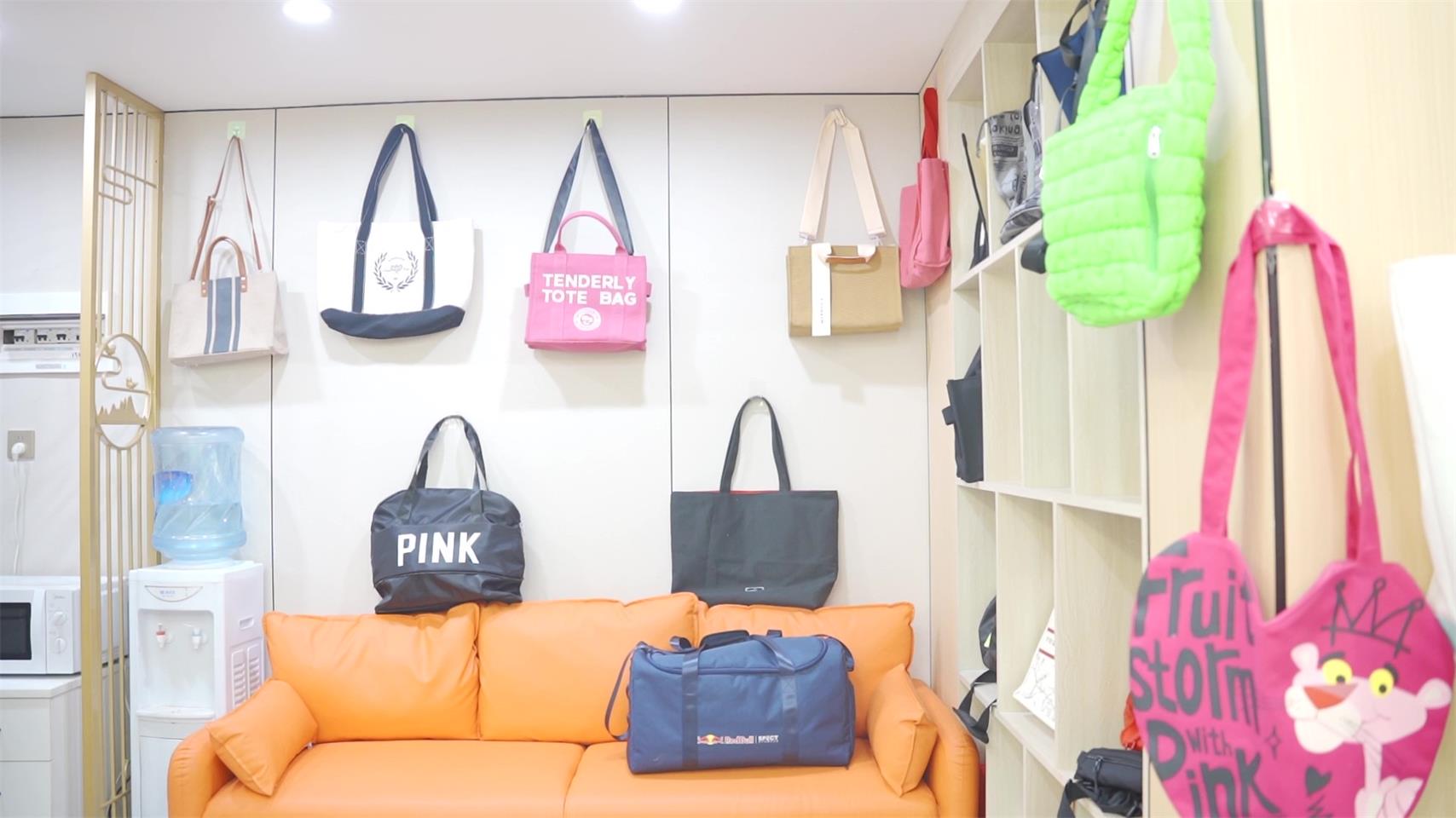 Chengdu Lilalila Trading Co., Ltd. Canvas Bag