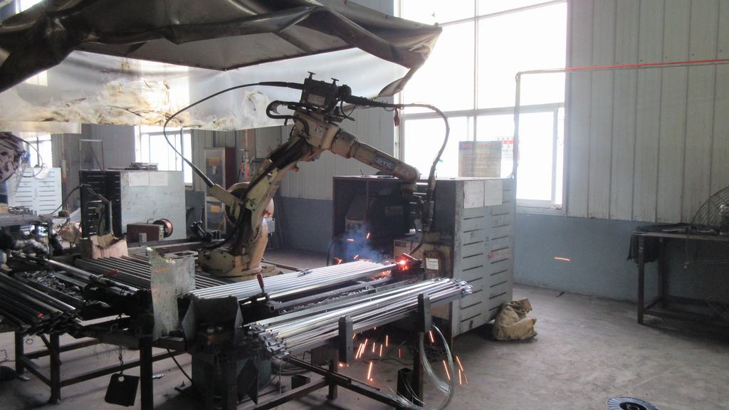Qingdao Lutian Special Vehicle Co., Ltd Wheelbarrows
