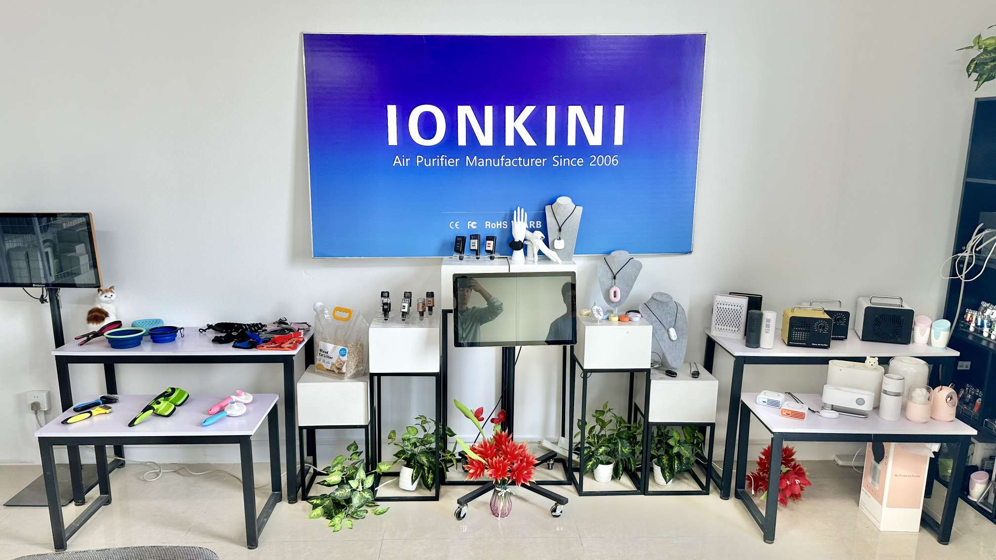 Ionkini Technology (GZ) Co., Ltd. Home Air Purifier