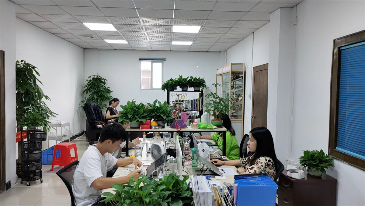 Dongguan Forwing Home Deco Arts & Crafts Co., Ltd. Candle Holders