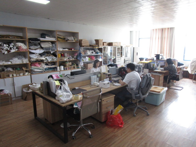 Haining Lianheng Textile Co., Ltd. factory image 3
