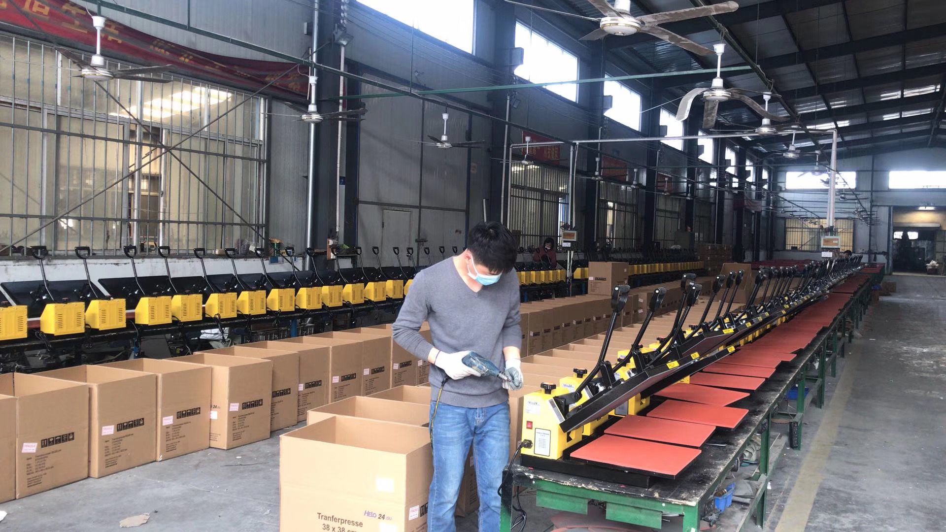 Yangjiang Hengrong Electronic Technology Co., Ltd. large format printer
