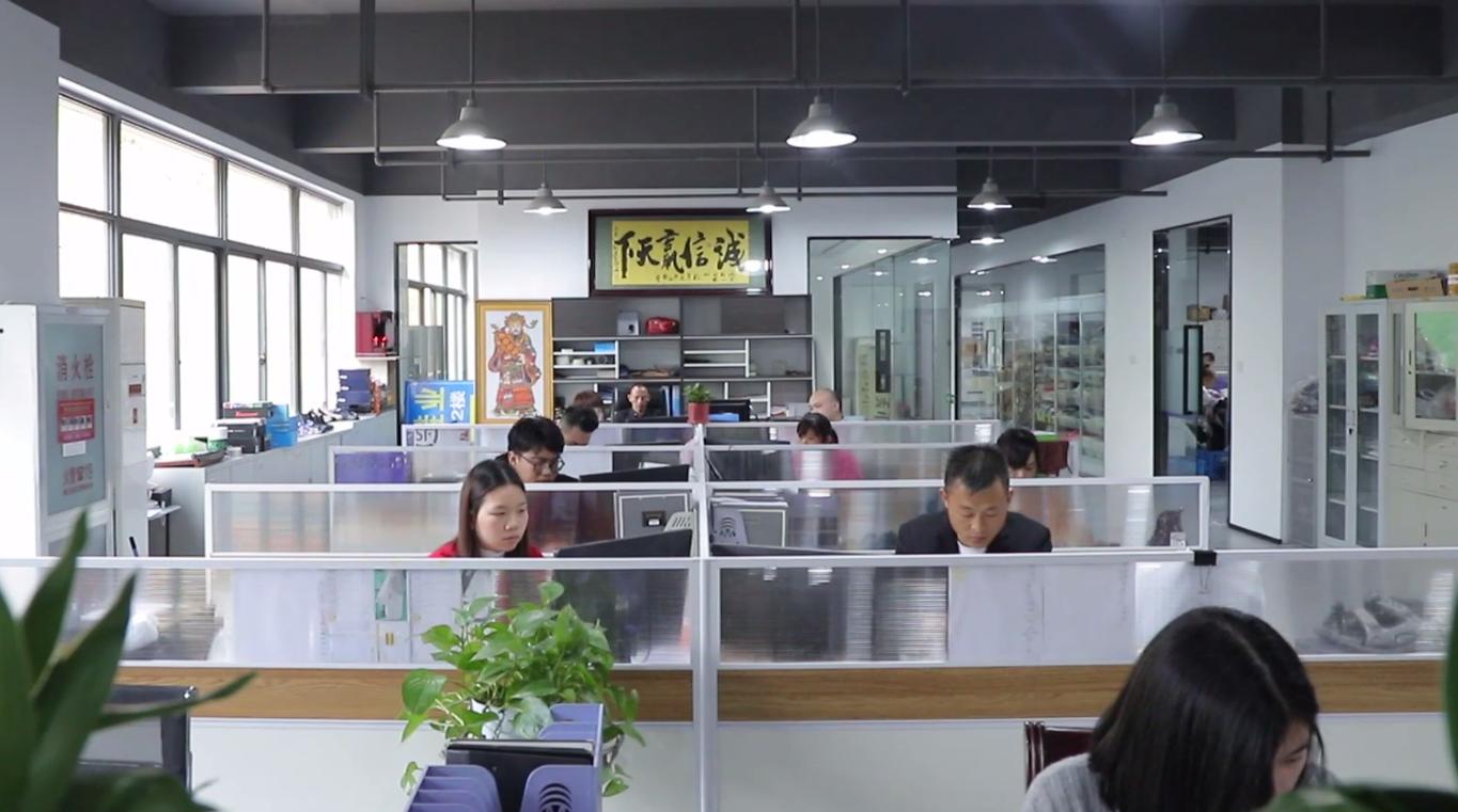 Taizhou Linfeng Shoes Co., Ltd. factory image 3