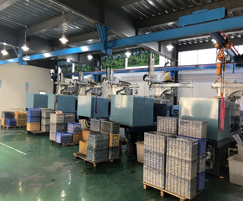 Taishan Yexin Plastic Products Packing Co., Ltd. dice