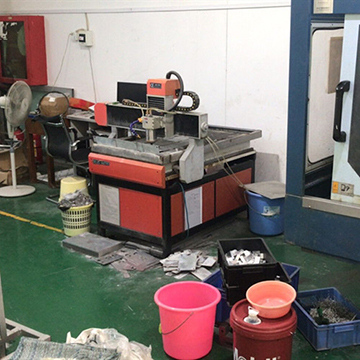 Wolves Team Limited factory image 4