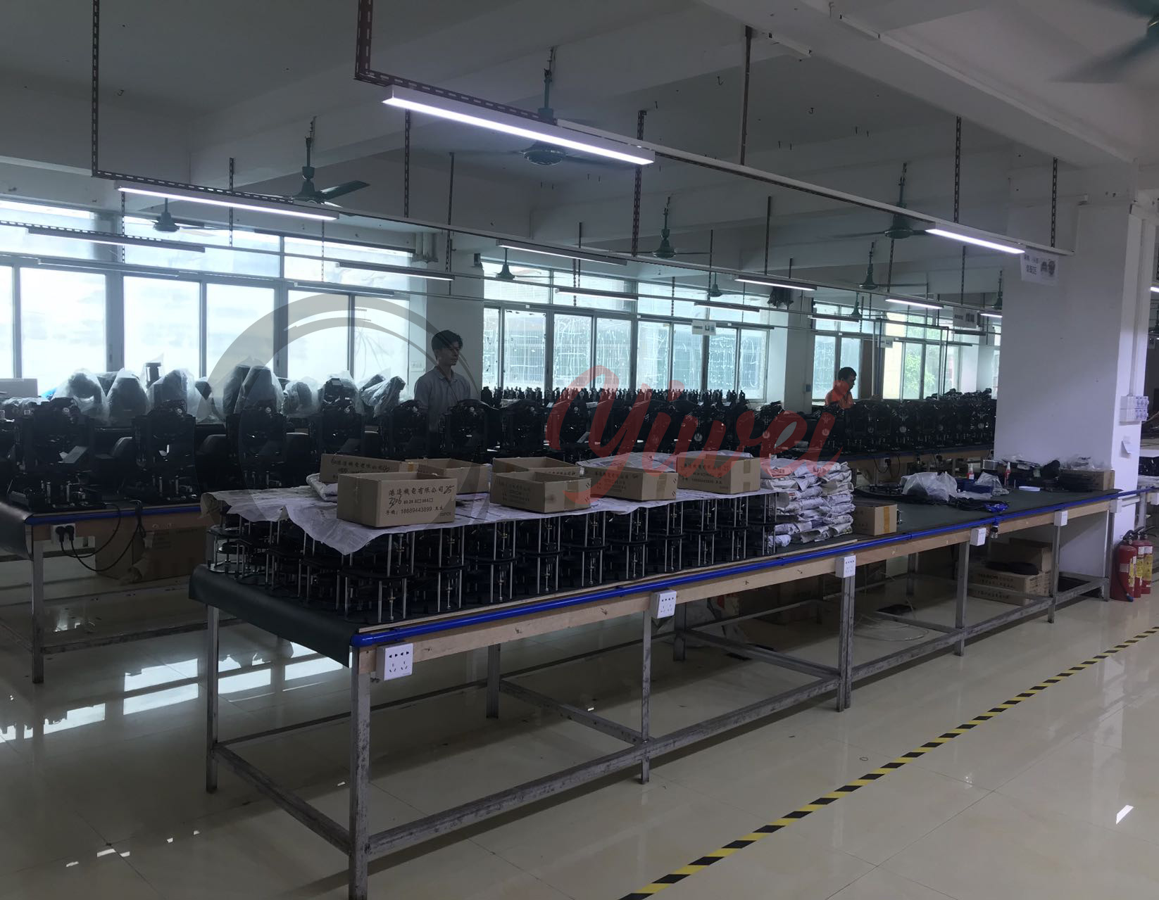 Guangzhou Yiwei Electronics Technology Co., Ltd LED Moving Head Light