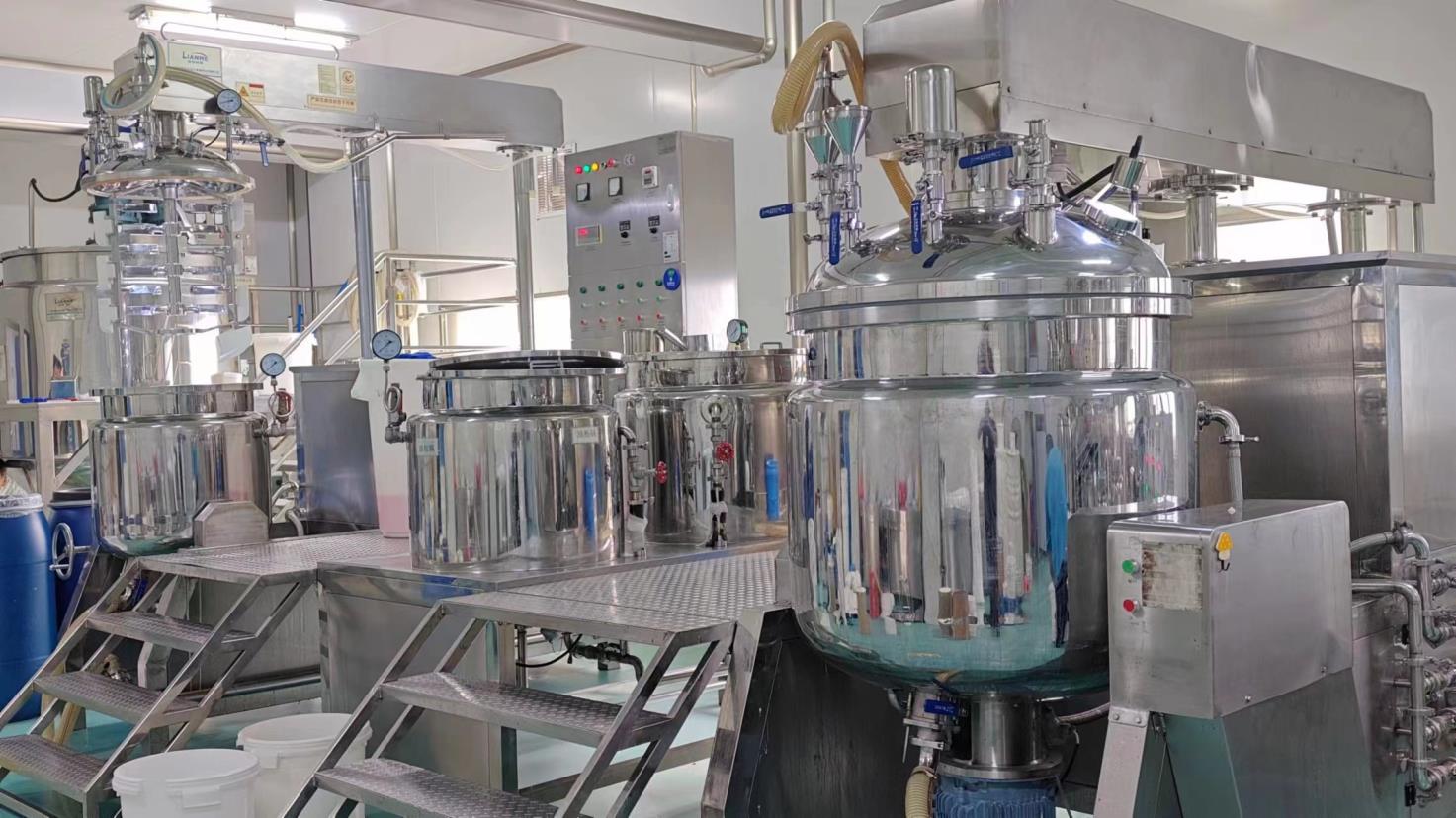 Guangzhou Lokadia Beauty Co., Ltd. Vitamin C Facial Toner