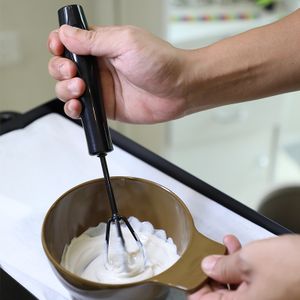 Salon Barber Automatic Barber Beauty Electric Hair Tools Dye Color Mixer Whisk accessories pour salon de coiffure YM01