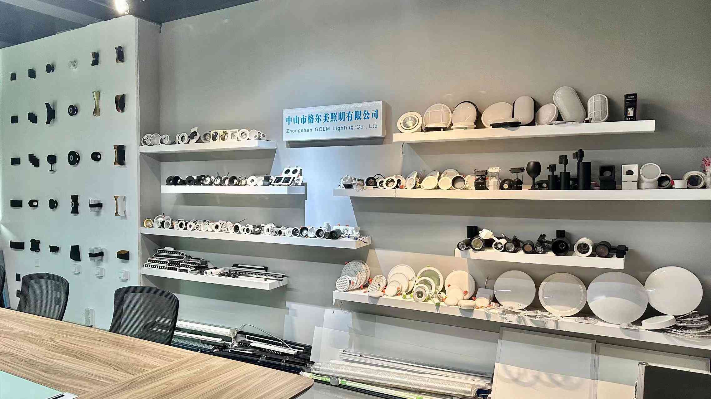 Zhongshan Enba Lighting Co., Ltd. Chandeliers